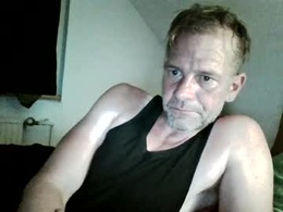 Most Recent Photo of loveoral75
