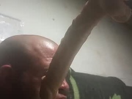 Most Recent Photo of lucky_cuck