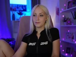Most Recent Photo of lucy_cutie_