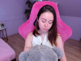 Most Recent Photo of lucyharis