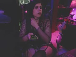 Most Recent Photo of lucypurr_666