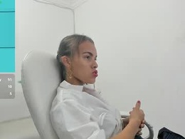 Most Recent Photo of lulu_25_