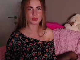 Most Recent Photo of luna_moon77