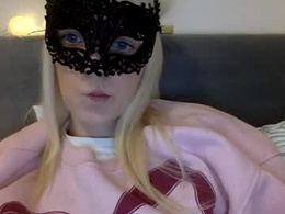 Most Recent Photo of lunadollxo