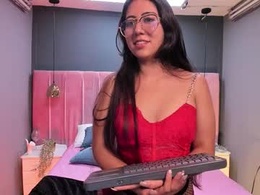 Most Recent Photo of lunaliaa_