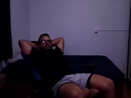 Most Recent Photo of luqinhas4321