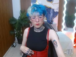 Most Recent Photo of lyra_tay