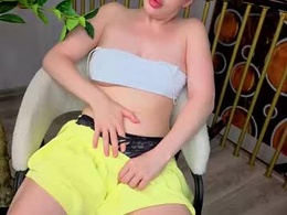 Most Recent Photo of maddy_soon