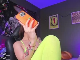 Most Recent Photo of maeeve_