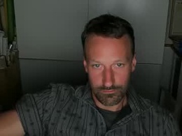 Most Recent Photo of maenu_69