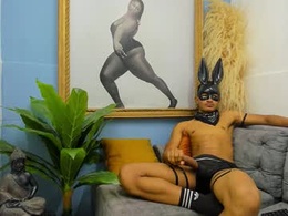 Most Recent Photo of maikol_twinkx