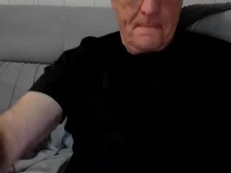 Most Recent Photo of maletoy8