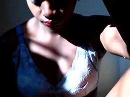 Most Recent Photo of malinah01