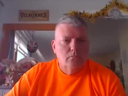 Most Recent Photo of marriedguyold