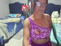 Most Recent Photo of mature_bigboobs__
