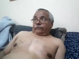 Most Recent Photo of maturemenhot_6969