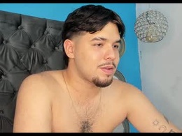 Most Recent Photo of maxhot_7