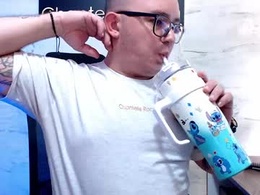 Most Recent Photo of maximo_daddy1