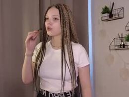 Most Recent Photo of mayaa_janee