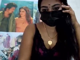 Most Recent Photo of meena_27