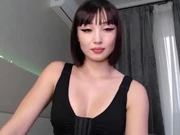 Most Recent Photo of mia_rie