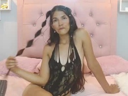 Most Recent Photo of mia_suarezzz