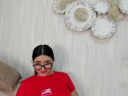 Most Recent Photo of mia_white___