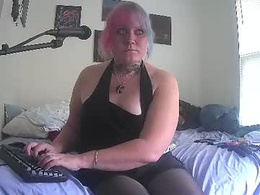 Most Recent Photo of midwestaltgirl