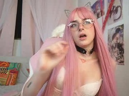 Most Recent Photo of mikascarlet