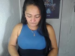 Most Recent Photo of milf_julianna