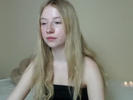 Most Recent Photo of minidiva_