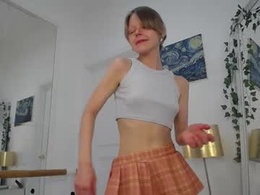 Most Recent Photo of mira_marni