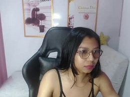 Most Recent Photo of moli_haze_b