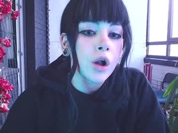 Most Recent Photo of molly_crow