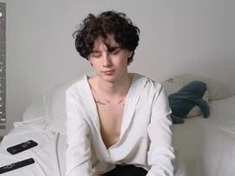 Most Recent Photo of moon_gloww