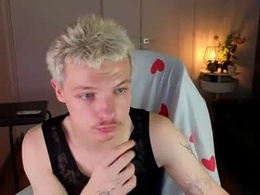 Most Recent Photo of moon_kit
