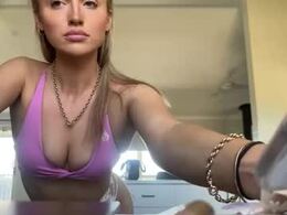 Most Recent Photo of naomirhoades