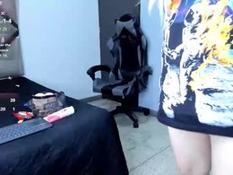 Most Recent Photo of nina_foxx02