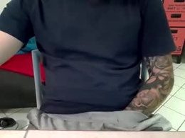 Most Recent Photo of papychuo