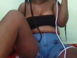 Most Recent Photo of paulinah658344