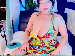 Most Recent Photo of pervertmom_