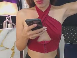 Most Recent Photo of petit_valeria123