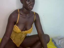 Most Recent Photo of petitte_gyaal