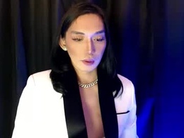 Most Recent Photo of queen_lucifer