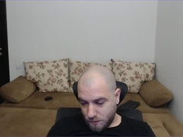 Most Recent Photo of r0bila