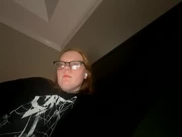 Most Recent Photo of red_hot_foxx03