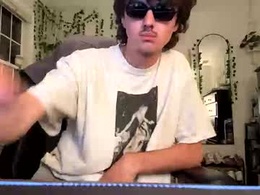 Most Recent Photo of ryan18bi