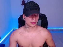 Most Recent Photo of saenz_hotx