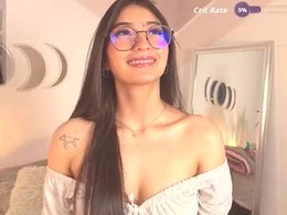 Most Recent Photo of salomee_mon