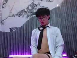 Most Recent Photo of santi_foxs